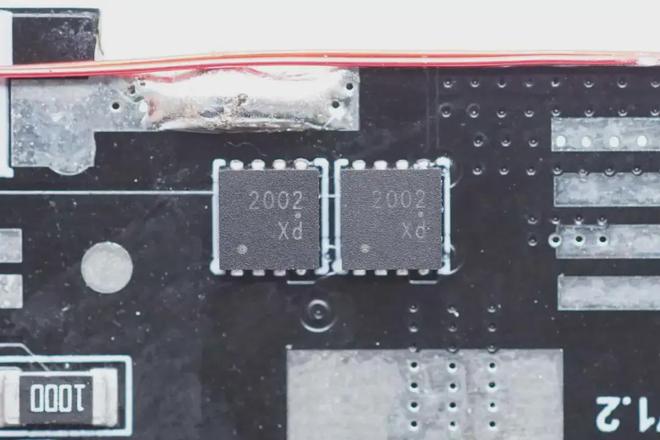 拆解分析倍思自带线充电宝内部用料MG不朽情缘从20W~67W深度(图6)